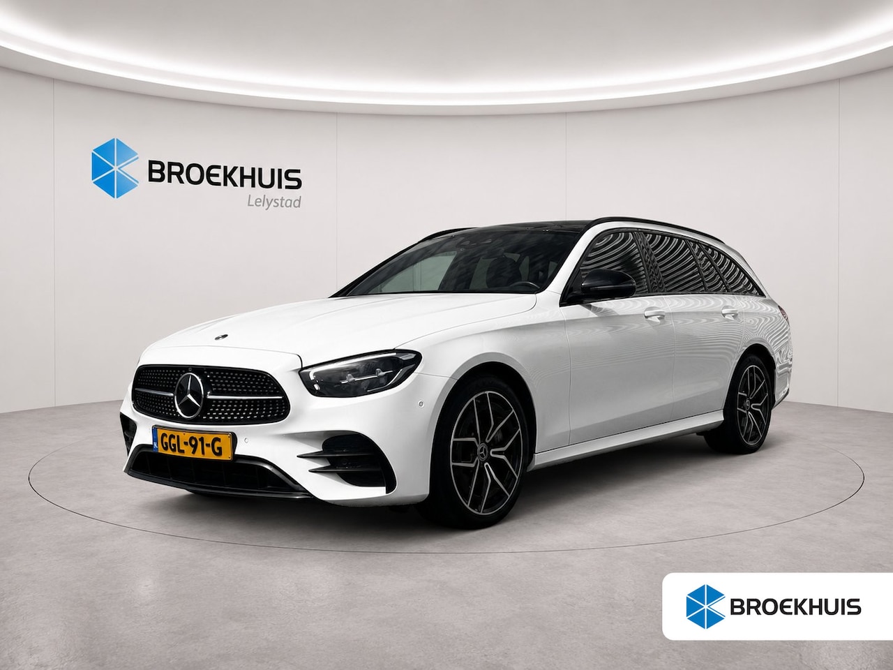 Mercedes-Benz E-klasse Estate - 300 e 319PK AMG-LINE AUTOMAAT NAVI / LEDER / CLIMA / FULL-LED / PDC / 19" LMV / CAMERA / K - AutoWereld.nl