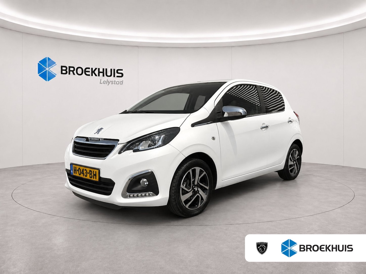 Peugeot 108 - 1.0 E-VTI 72PK 5-DRS ALLURE / NAVI / CLIMA / LED / 15" LMV / CAMERA / BLUETOOTH / PACK STY - AutoWereld.nl