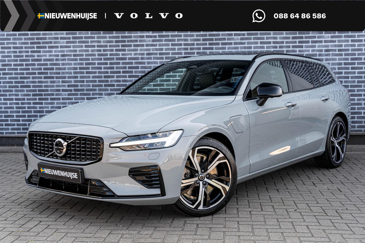 Volvo V60 - T6 Plug-in hybrid AWD Ultra Dark | Google | Long Range | Head-Up Display | Getint Glas | D - AutoWereld.nl