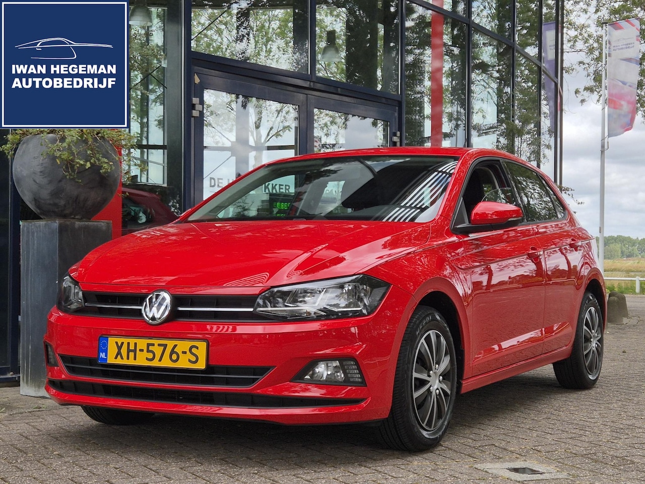 Volkswagen Polo - 1.0 Comfortline Business | Airconditioning | Navigatie | Electr. ramen | Centr. vergendeli - AutoWereld.nl