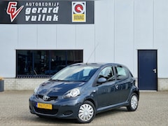 Toyota Aygo - 1.0-12V Now MEENEEMPRIJS LEES ADVERTENTIE