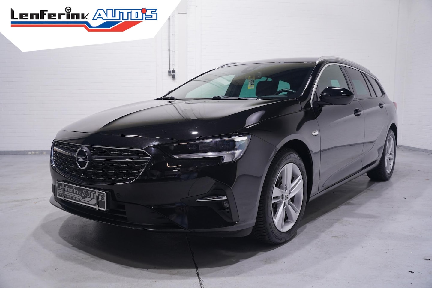 Opel Insignia Sports Tourer - 1.5 CDTI Edition Navi Apple Carplay stuur- en voorstoelen verwarmd Achteruitrijcamera PDC - AutoWereld.nl