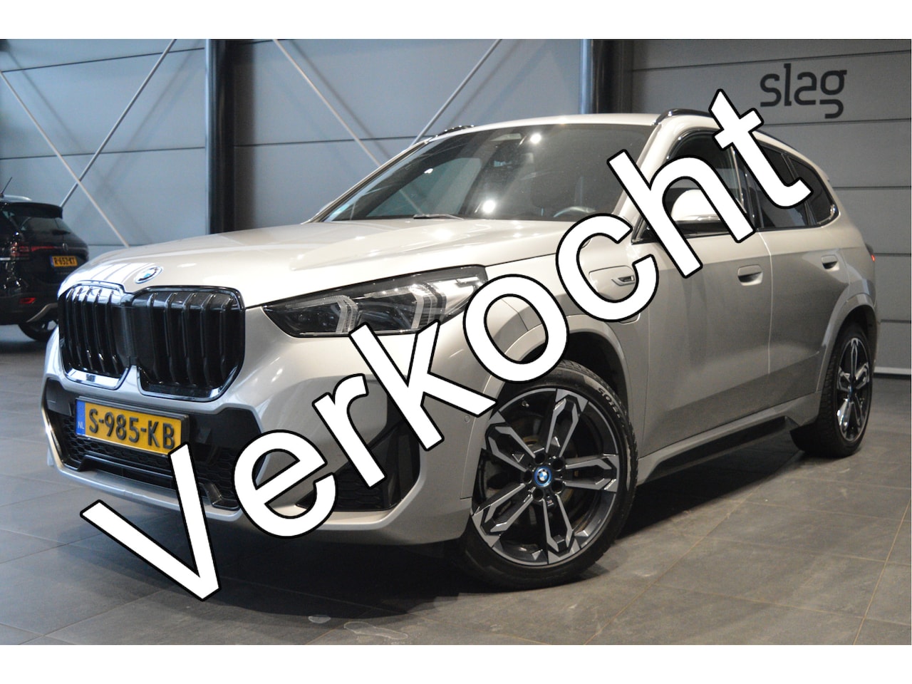 BMW X1 - xDrive30e M-SPORT keyless navi cruise camera 19 inch !! - AutoWereld.nl