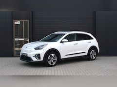 Kia e-Niro - ExecutiveLine 64 kWh | Warmtepomp | 3 Fase | Adaptive Cruise | Stoelventilatie | Leder | C