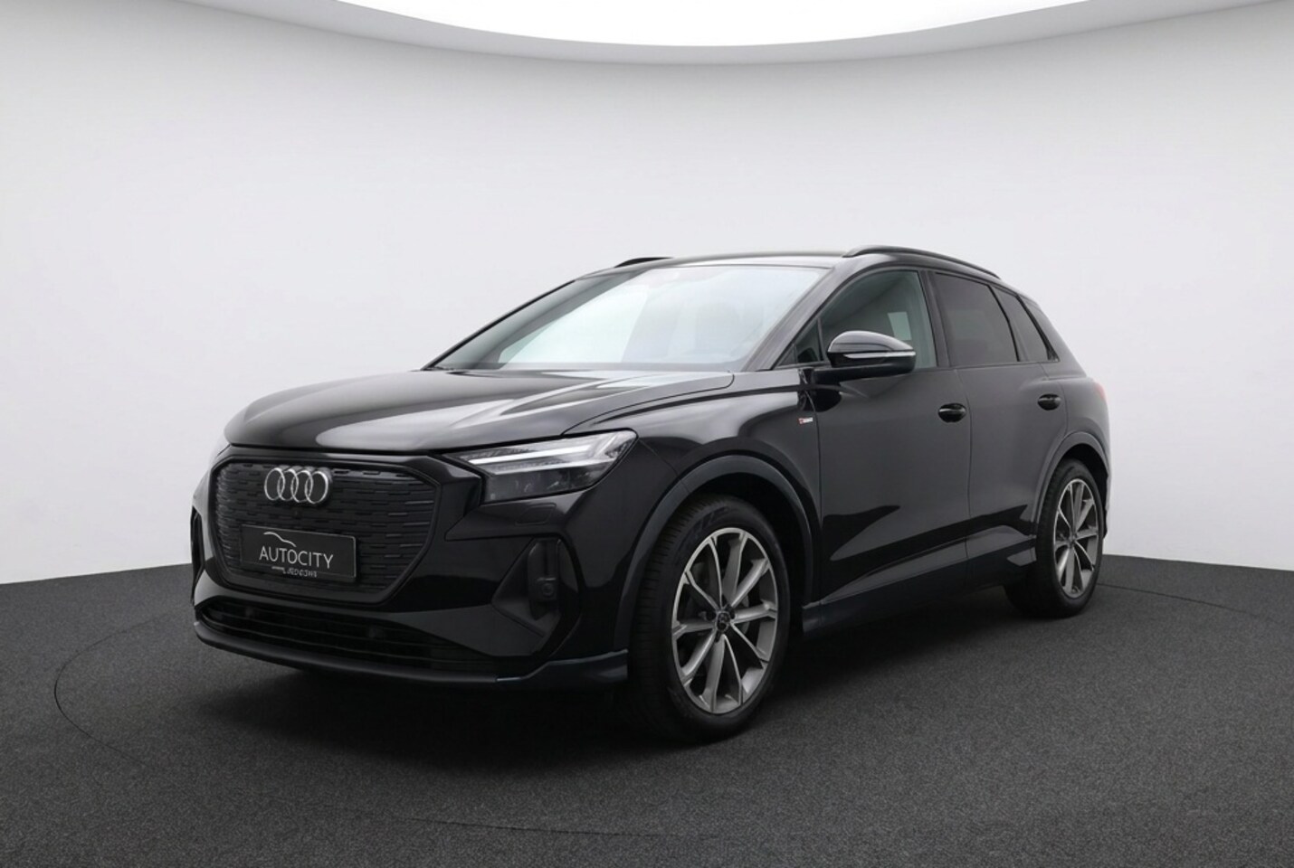 Audi Q4 e-tron - 50 quattro S Line 82kWh 300PK SONOS | 20" LM | Zwart Optiek | 3x S Line - AutoWereld.nl