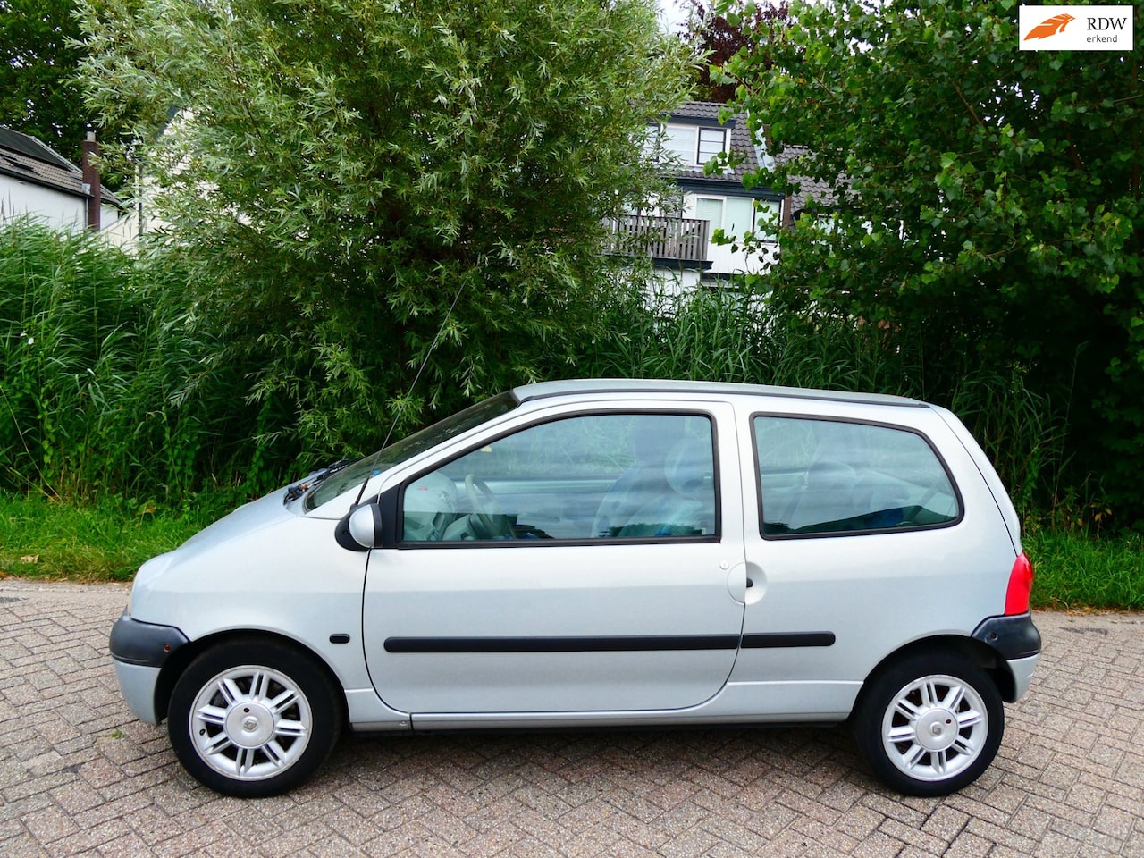 Renault Twingo - 1.2-16V Hélios 75pk 125.000km NAP Airco Keurige auto - AutoWereld.nl