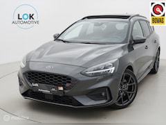 Ford Focus - 2.3 EcoBoost ST-3 PANO|B&O|KEYLESS|CAMERA|280PK|