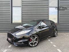 Ford Fiesta - st-2 /Stoelverwarming / Cruise / 182PK