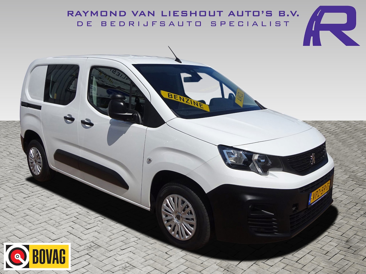 Peugeot Partner - 1.2 PureTech Pro BENZINE AIRCO NAVI CRUISE CONTROL PDC SCHUIFDEUR - AutoWereld.nl