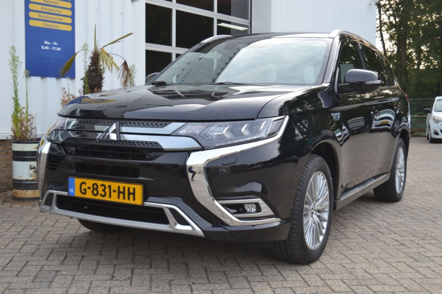 Mitsubishi Outlander - 2.4 PHEV Instyle+ 2.4 PHEV Instyle - AutoWereld.nl