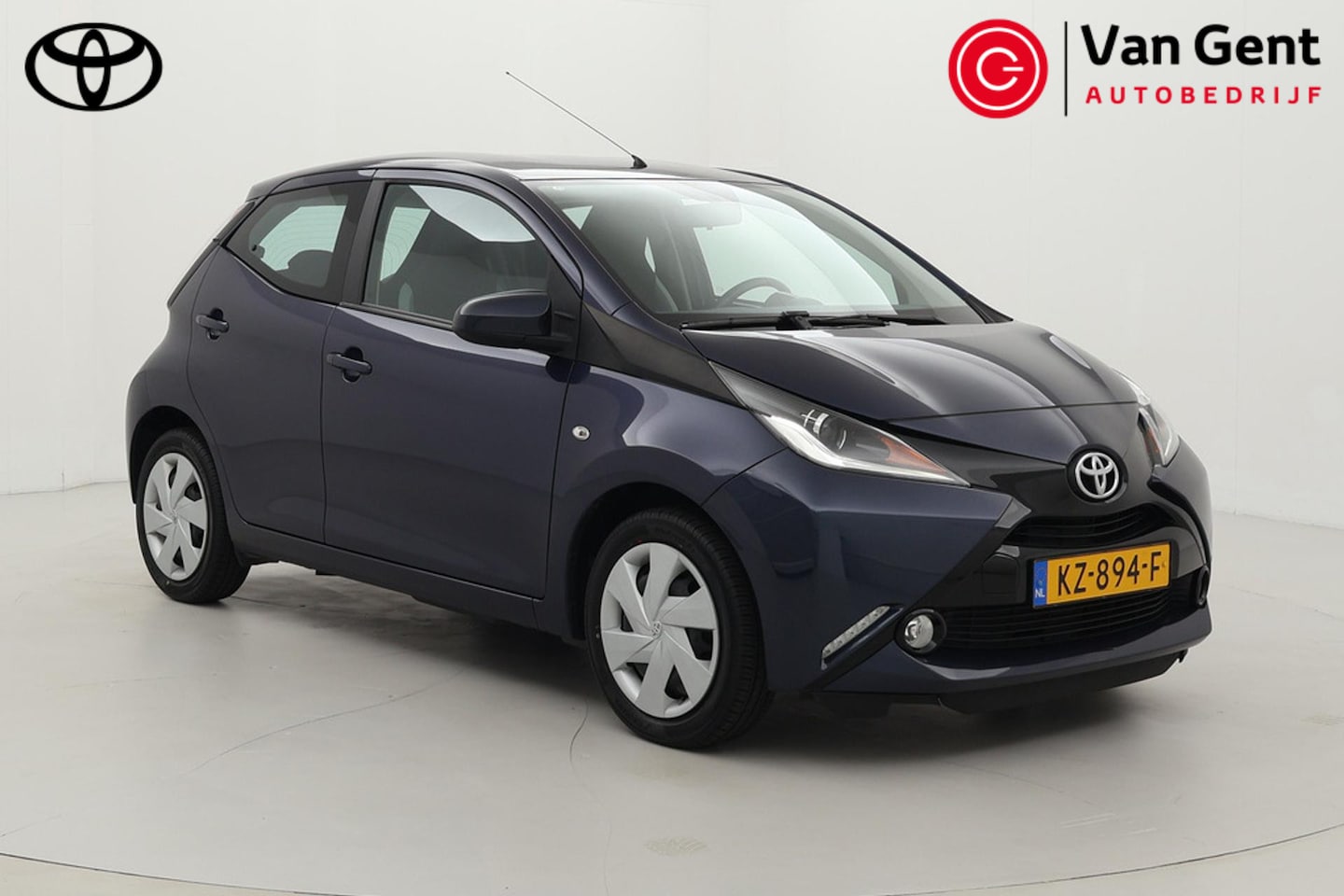 Toyota Aygo - 1.0 VVT-i x-play | Airco | Camera | Bluetooth - AutoWereld.nl