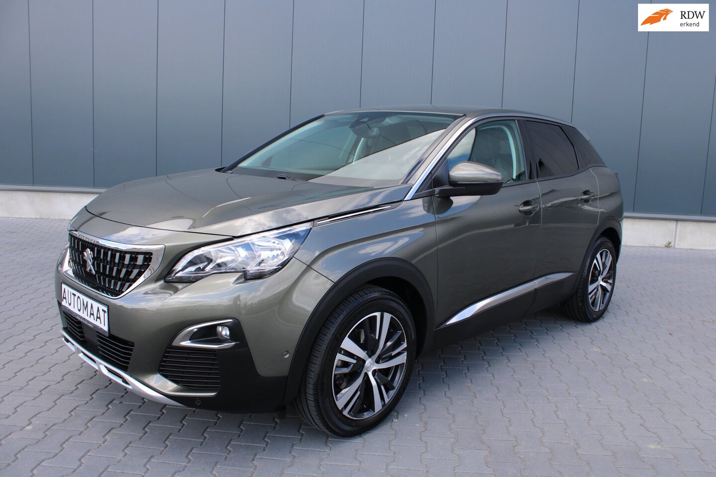 Peugeot 3008 - 1.2 PureTech Allure TREKHAAK AUTOMAAT - AutoWereld.nl