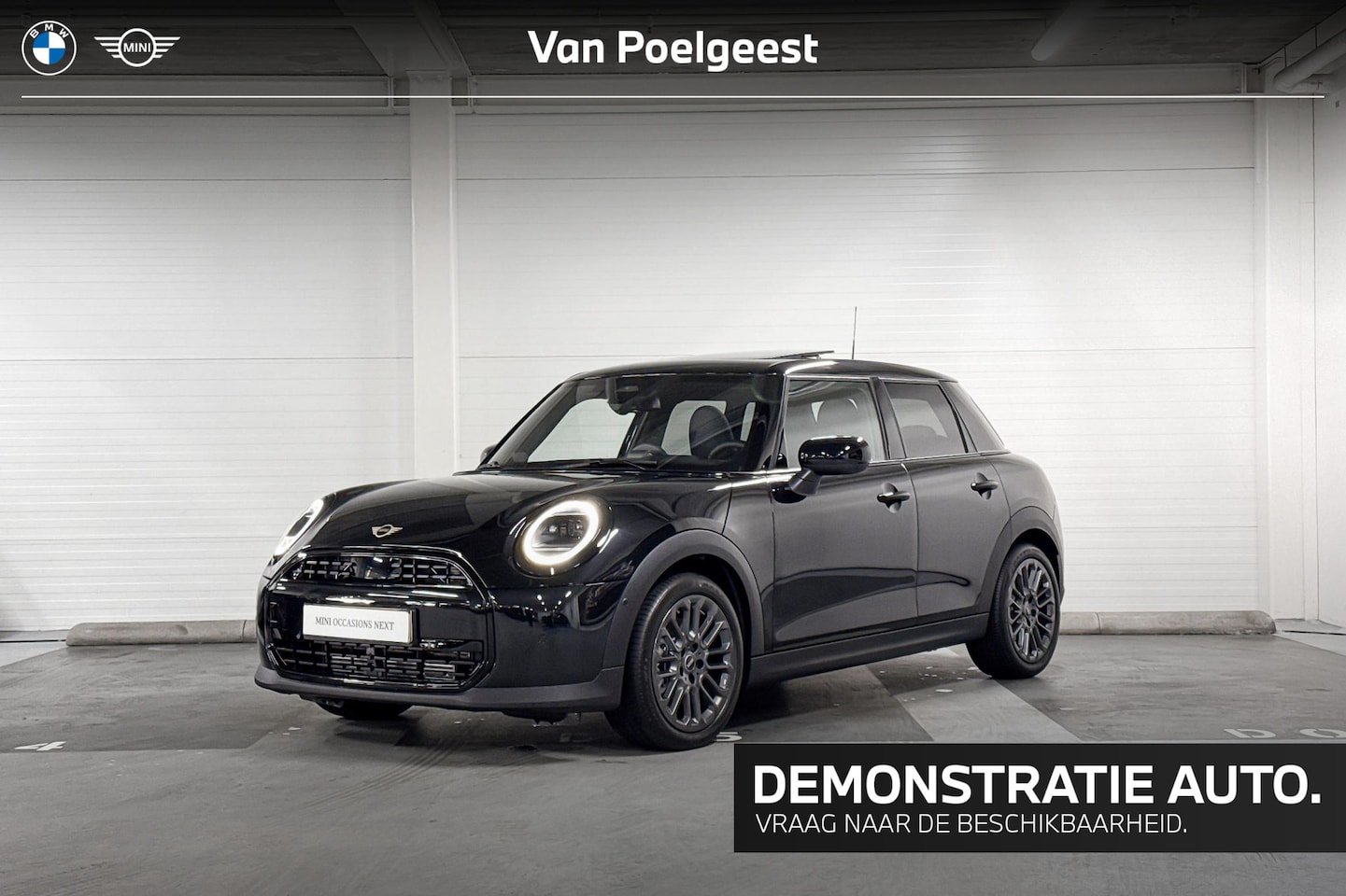 MINI 5-Deurs - Cooper C Classic | Pakket M | Stuurwielverwarming | Harman/Kardon | Head-Up Display | - AutoWereld.nl