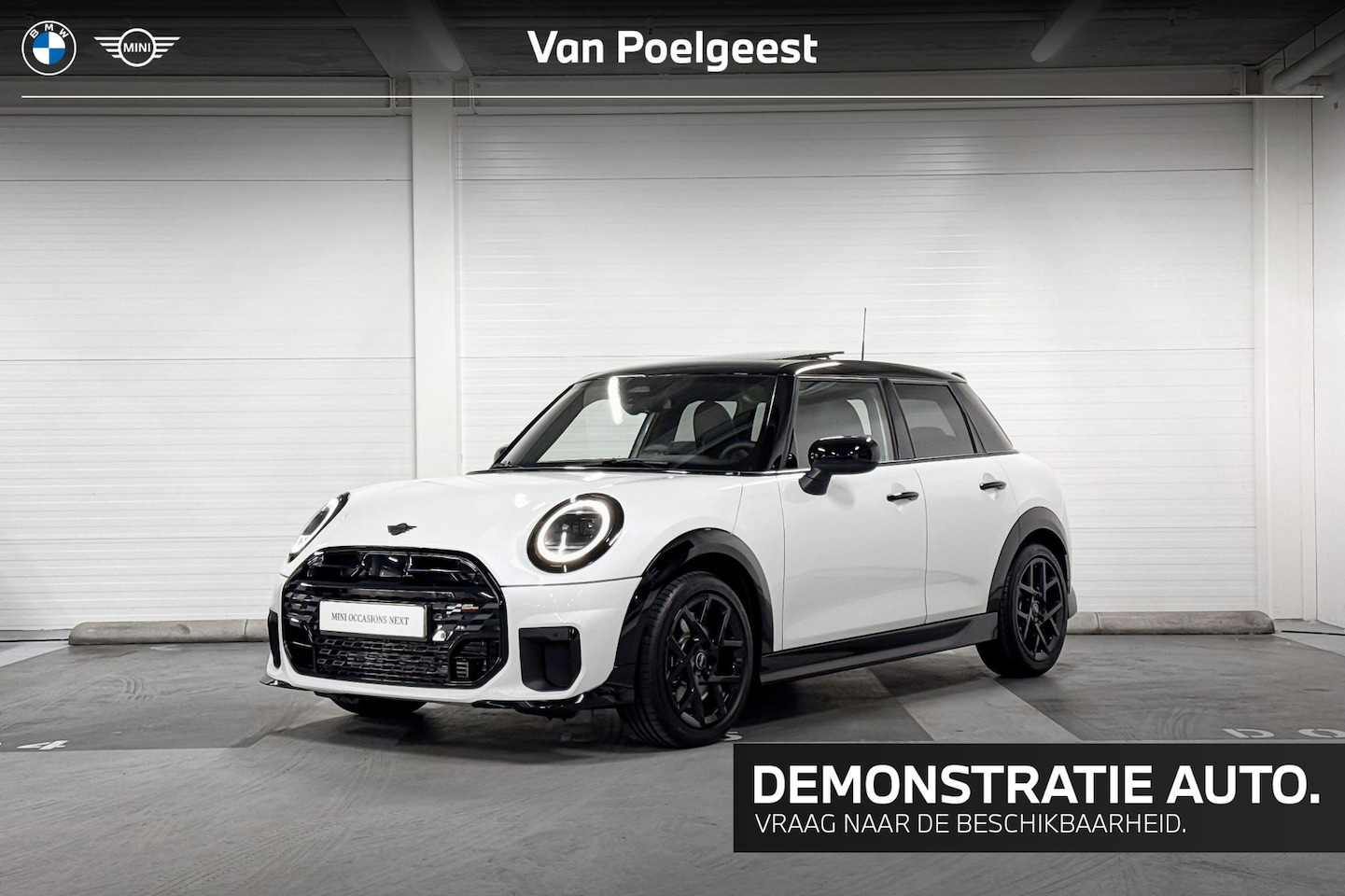 MINI 5-Deurs - Cooper C John Cooper Works S | Head-Up Display | Panoramadak | Stuurwielverwarming | Stoe - AutoWereld.nl