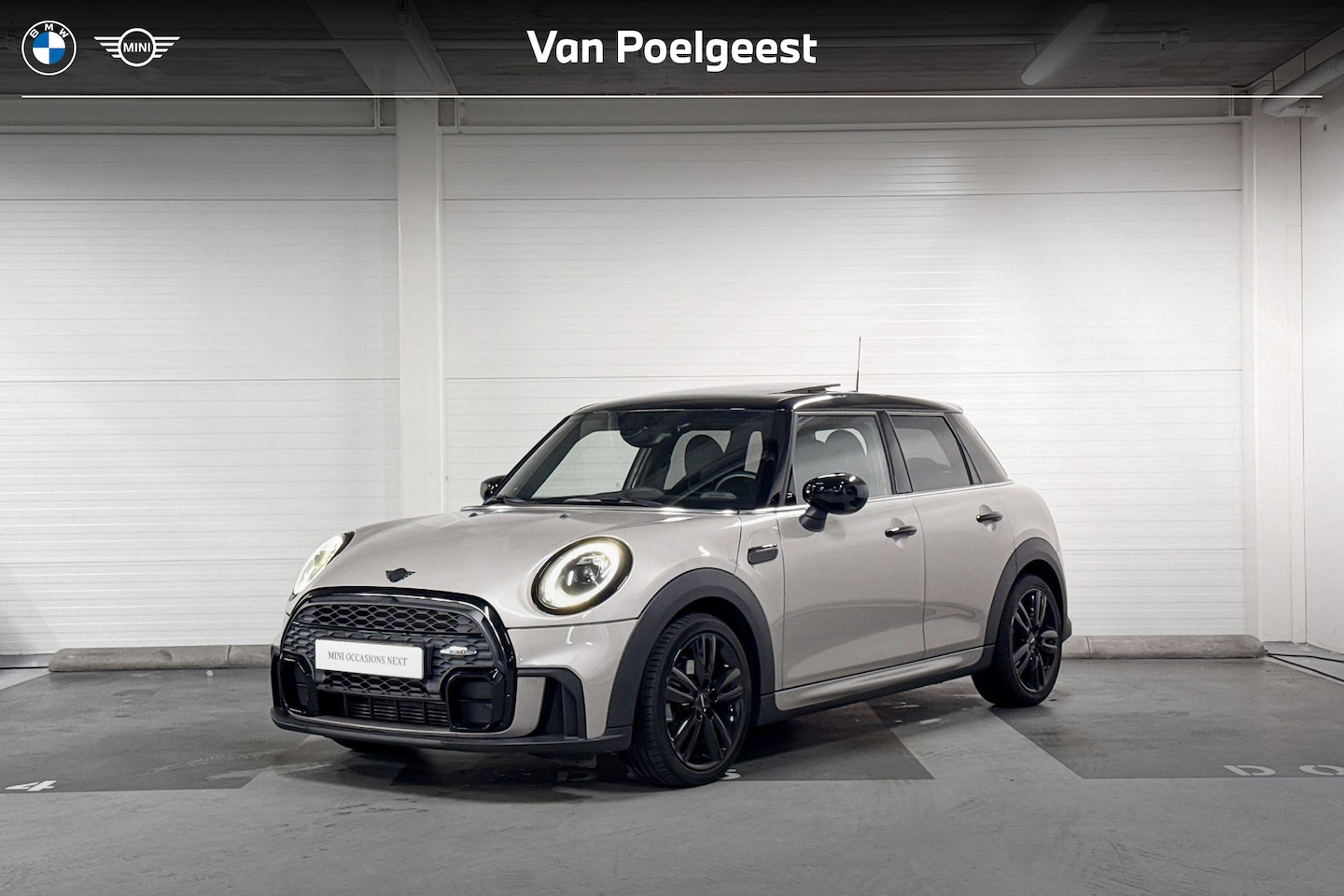 MINI 5-Deurs - Cooper John Cooper Works | Harman/Kardon | Panoramadak | - AutoWereld.nl