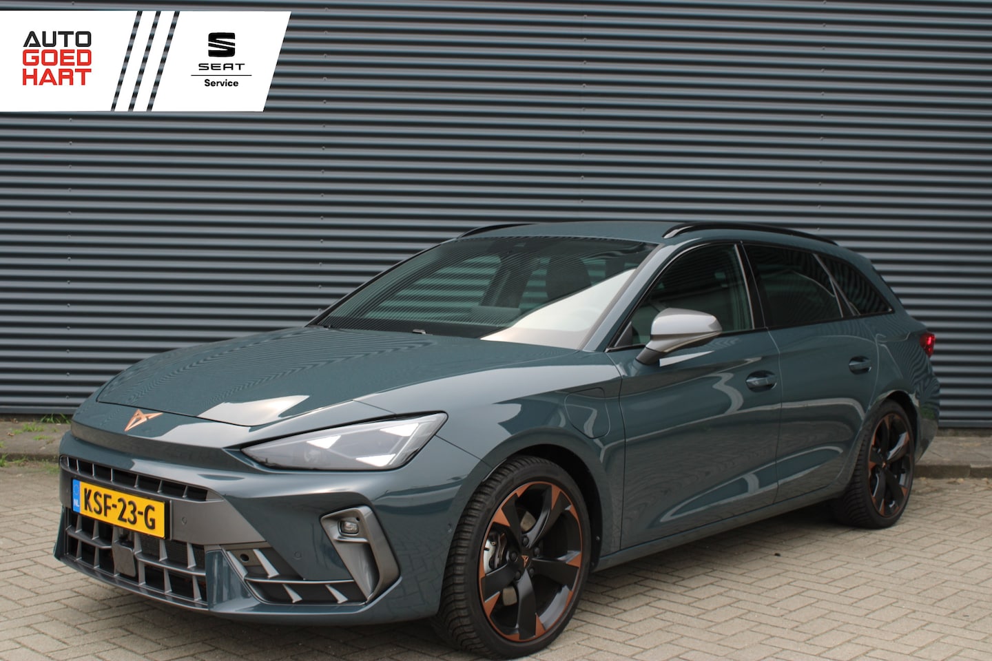 CUPRA Leon Sportstourer - 1.5 TSI e-Hybrid Business Adaptive-Cruise Camera Stuur-en Stoelverwarming - AutoWereld.nl