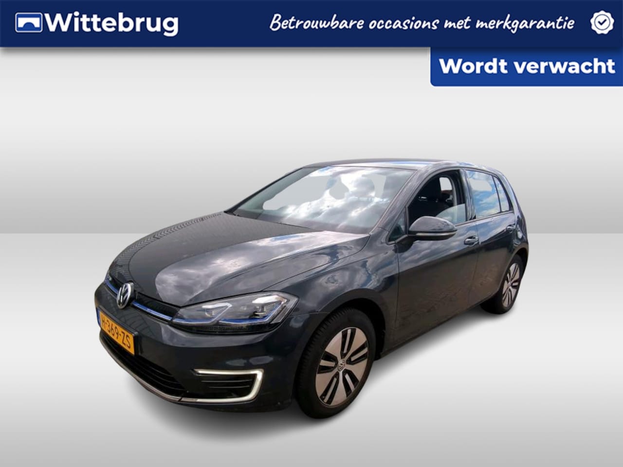 Volkswagen e-Golf - E-DITION / WARMTEPOMP/ SOH 91%/ AUTOMAAT/ NAVI/ CLIMA/ 16" LMV - AutoWereld.nl