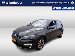 Volkswagen e-Golf - E-DITION / SOH 91%/ WARMTEPOMP/ AUTOMAAT/ NAVI/ CLIMA/ 16" LMV