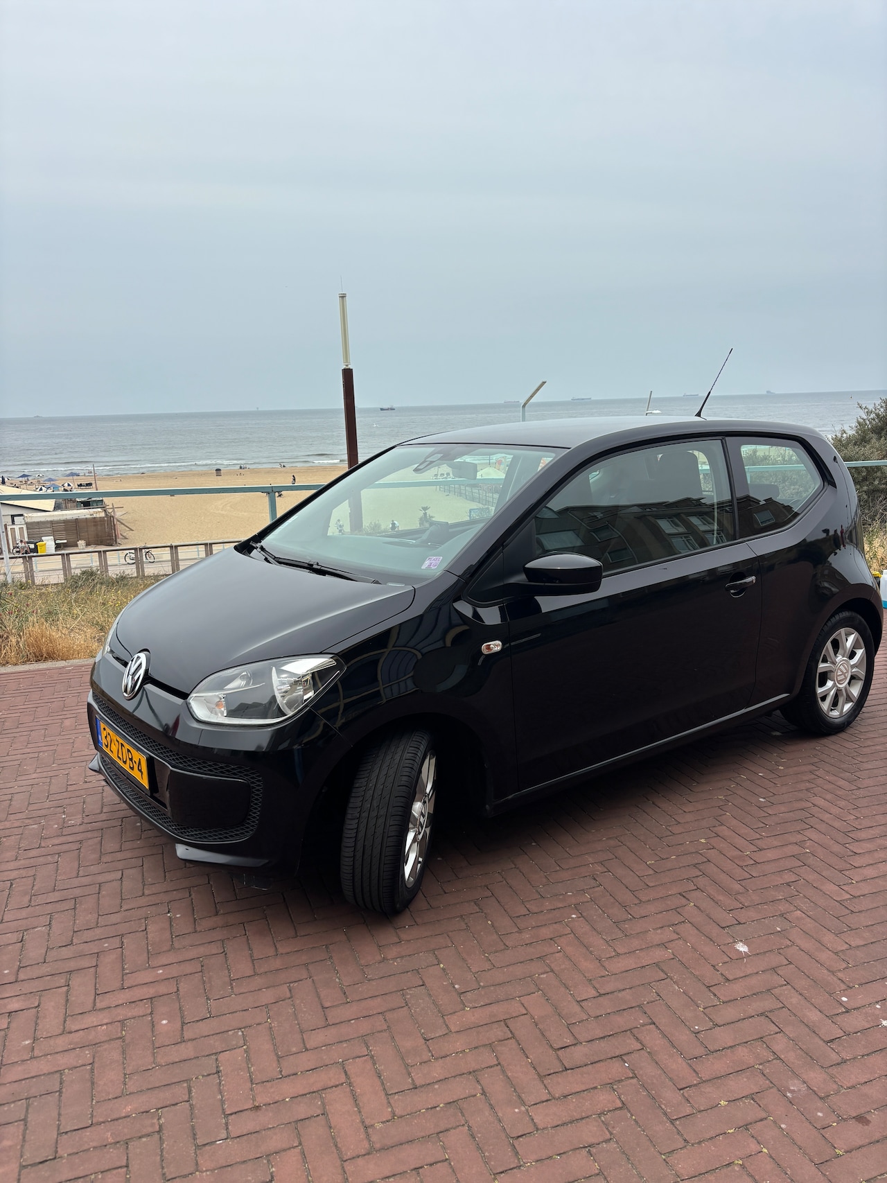 Volkswagen Up! - 1.0 move up! BlueMotion - AutoWereld.nl