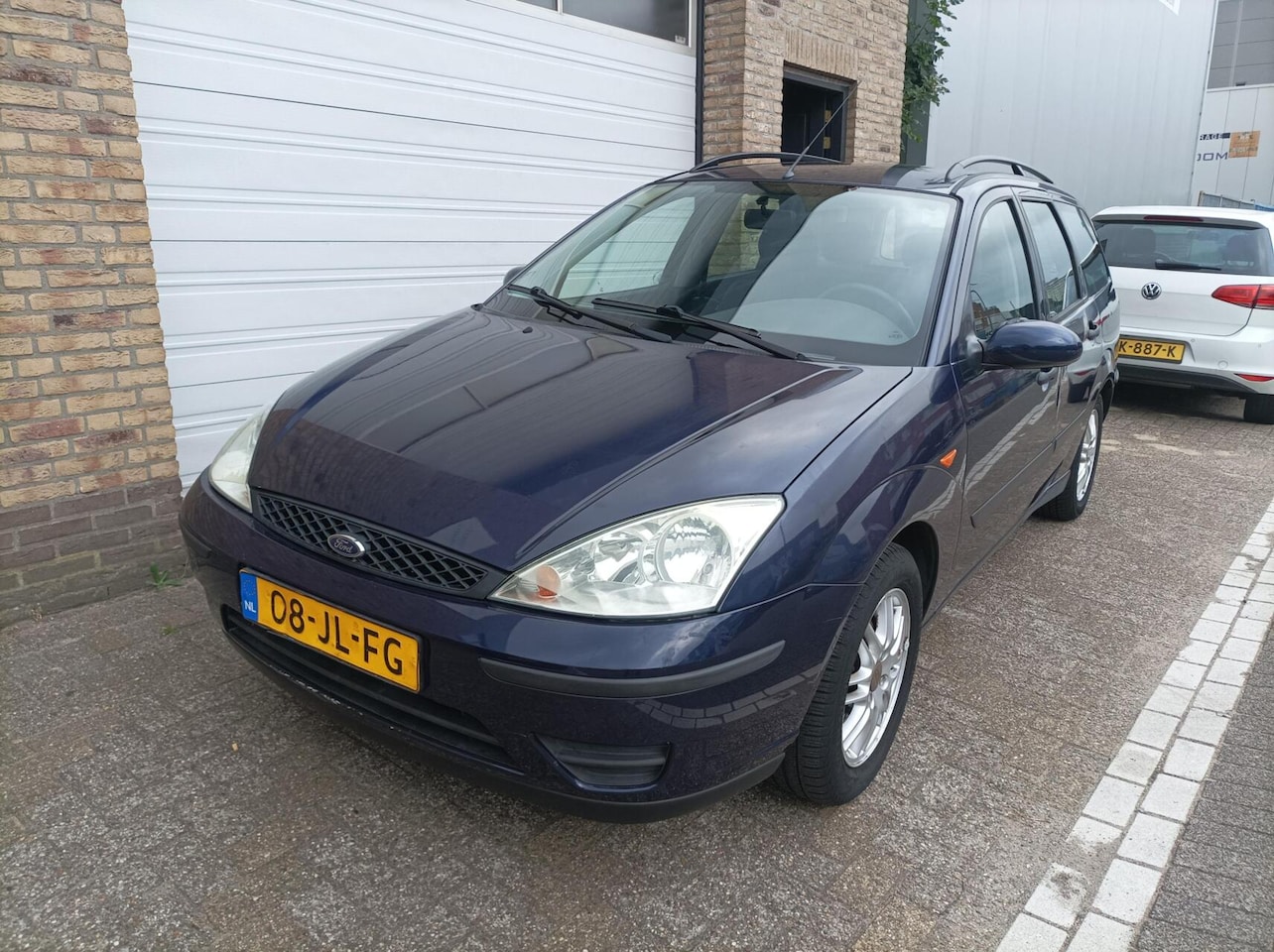 Ford Focus Wagon - 1.6 Airco/Trekhaak 115.000 KM met NAP APK 8-2027 - AutoWereld.nl