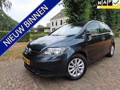 Volkswagen Golf Plus - 1.6 Trendline Airco Cruisecontrol Navigatie Lm Velgen Trekhaak *Apk t/m 1-6-2027
