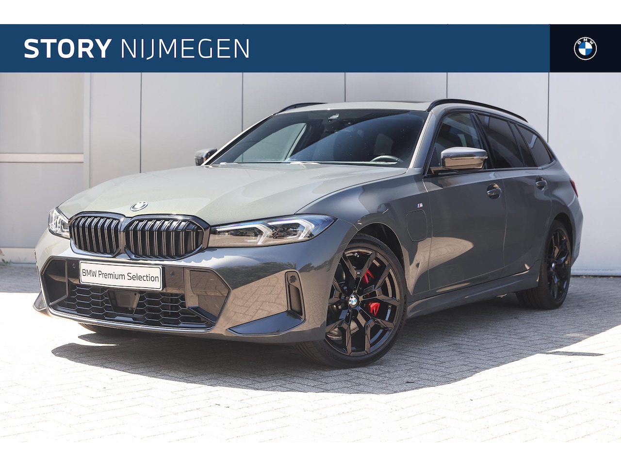 BMW 3-serie Touring - 330e M Sport Automaat / Panoramadak / Achteruitrijcamera / Sportstoelen / Comfort Access / - AutoWereld.nl