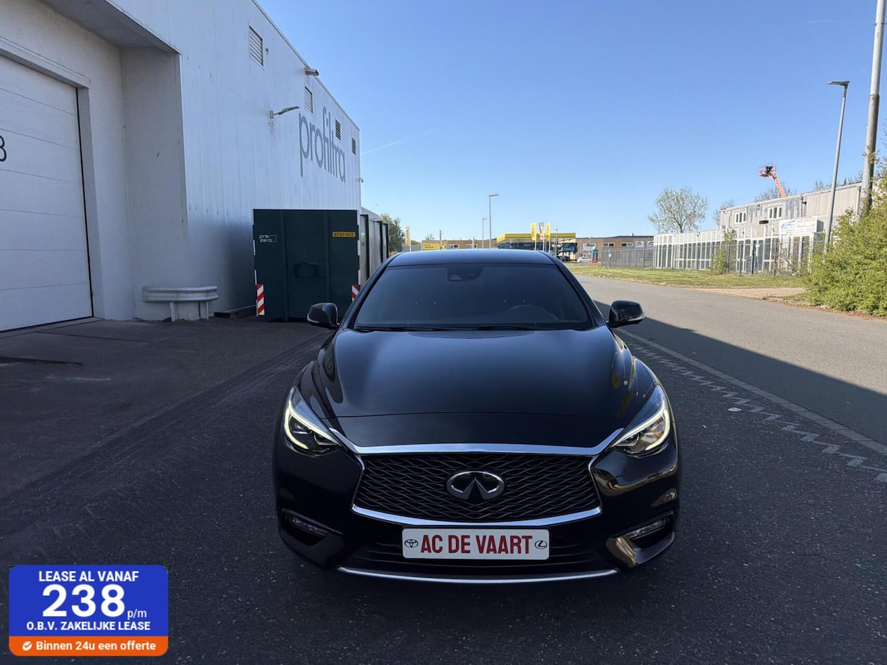 Infiniti Q30 - 1.6t Premium Tech - NAVI/LEER/BOSE/360CAM/NAP - AutoWereld.nl