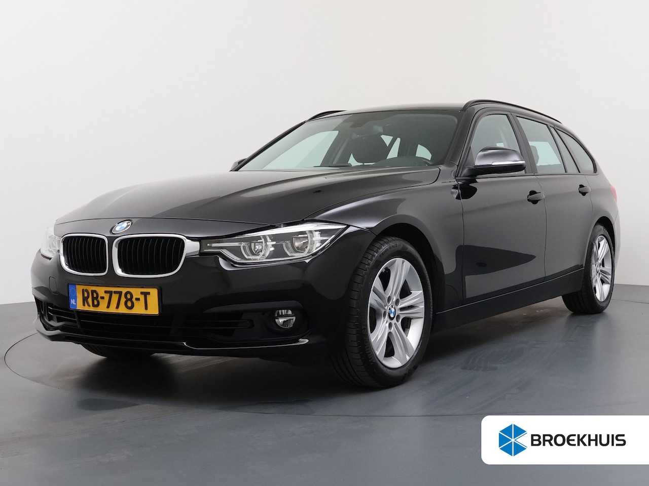 BMW 3-serie Touring - 320i Corporate Lease | Keyless entry | LED koplampen | Navigatiesysteem full map - AutoWereld.nl