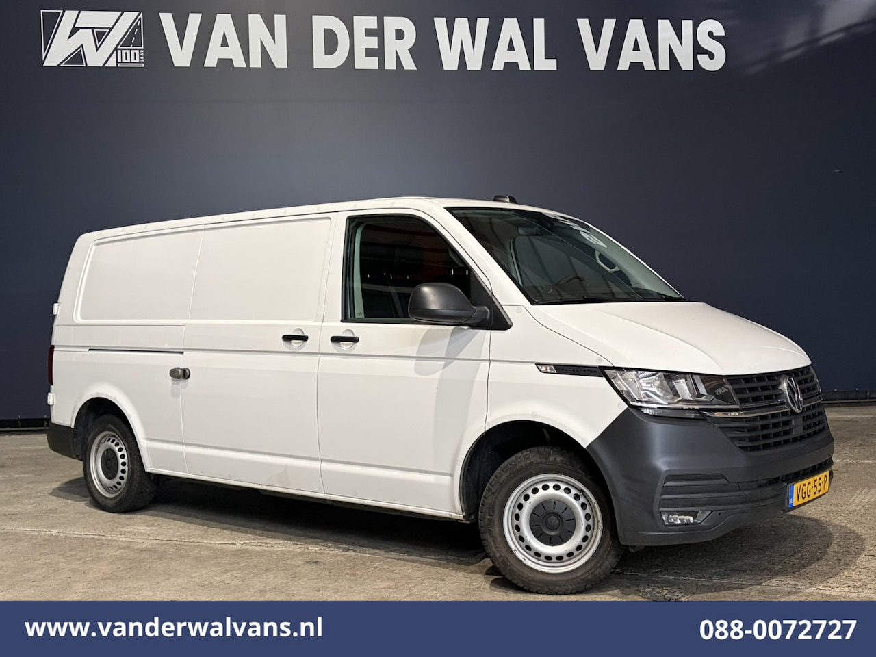 Volkswagen Transporter - 2.0 TDI 150pk L2H1 Euro6 Airco | Camera | Apple Carplay | 2500kg Trekhaak | Cruisecontrol - AutoWereld.nl