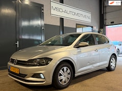Volkswagen Polo - 1.0 MPI Comfortline Nieuw Model Airco + Cruise |schade