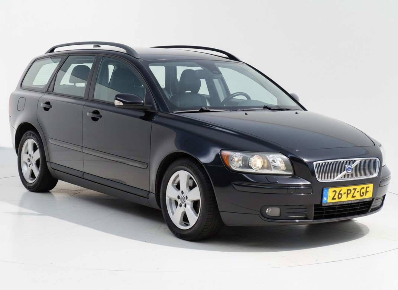 Volvo V50 - 2.4 Summum|Cruise|Trekhaak|Airco - AutoWereld.nl