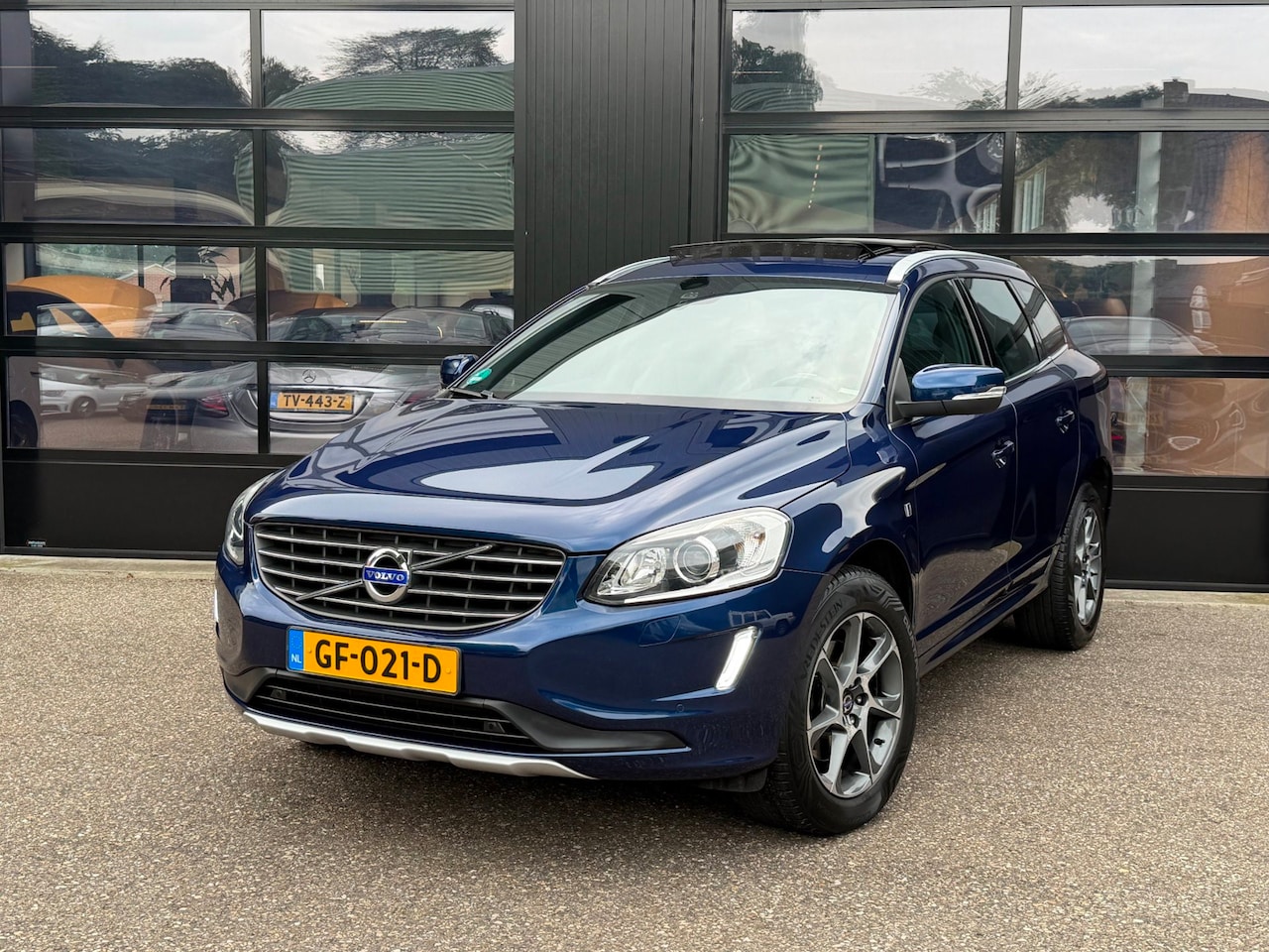 Volvo XC60 - 2.0 T5 FWD Ocean Race Pano Camera Trekh. - AutoWereld.nl