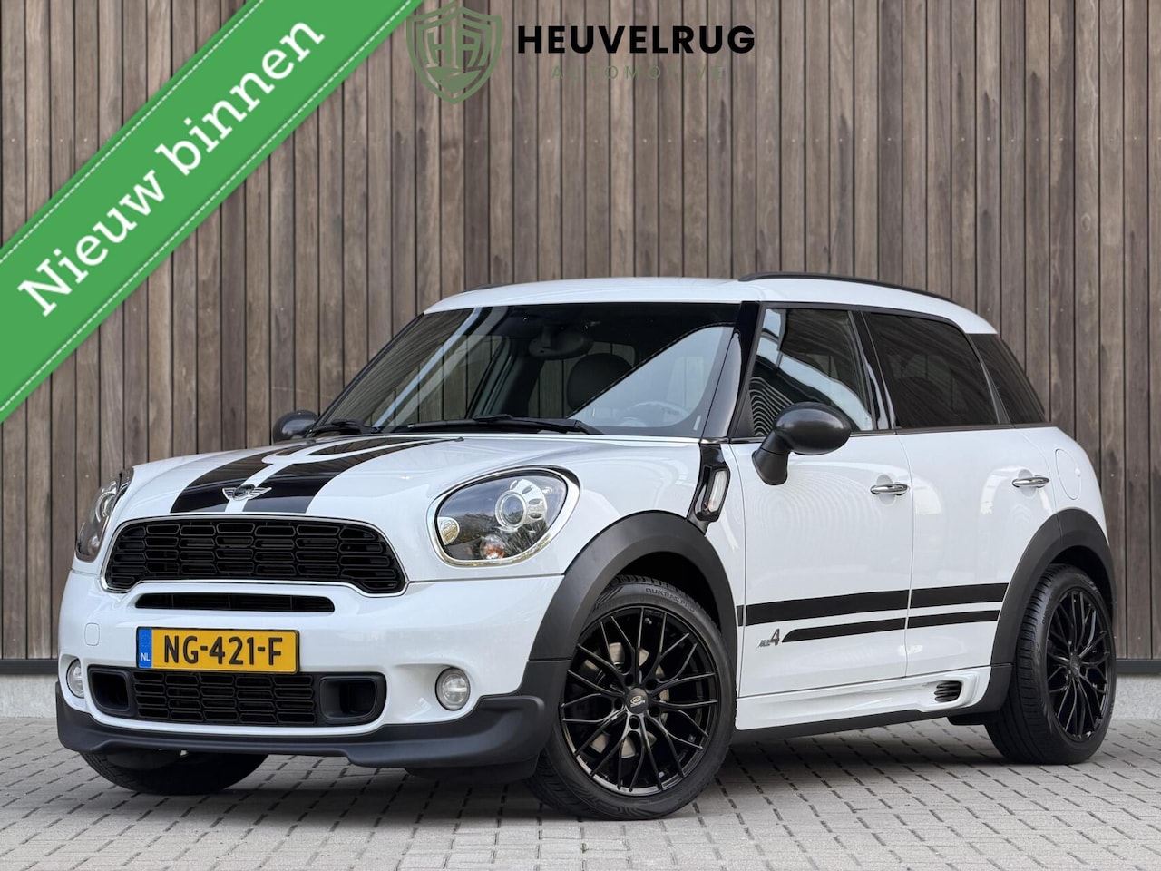MINI Countryman - 1.6 Cooper S ALL4 JCW | XENON | LEDER | MOOIE UITVOERING! - AutoWereld.nl