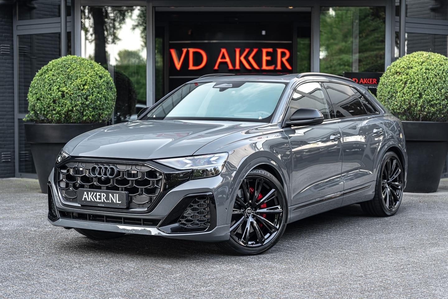 Audi Q8 - 60 TFSIe Quattro | NP 179k I Audi Exclusive | 4WSturing | Alc. Hemel | B&O 3D | 23 Inch - AutoWereld.nl
