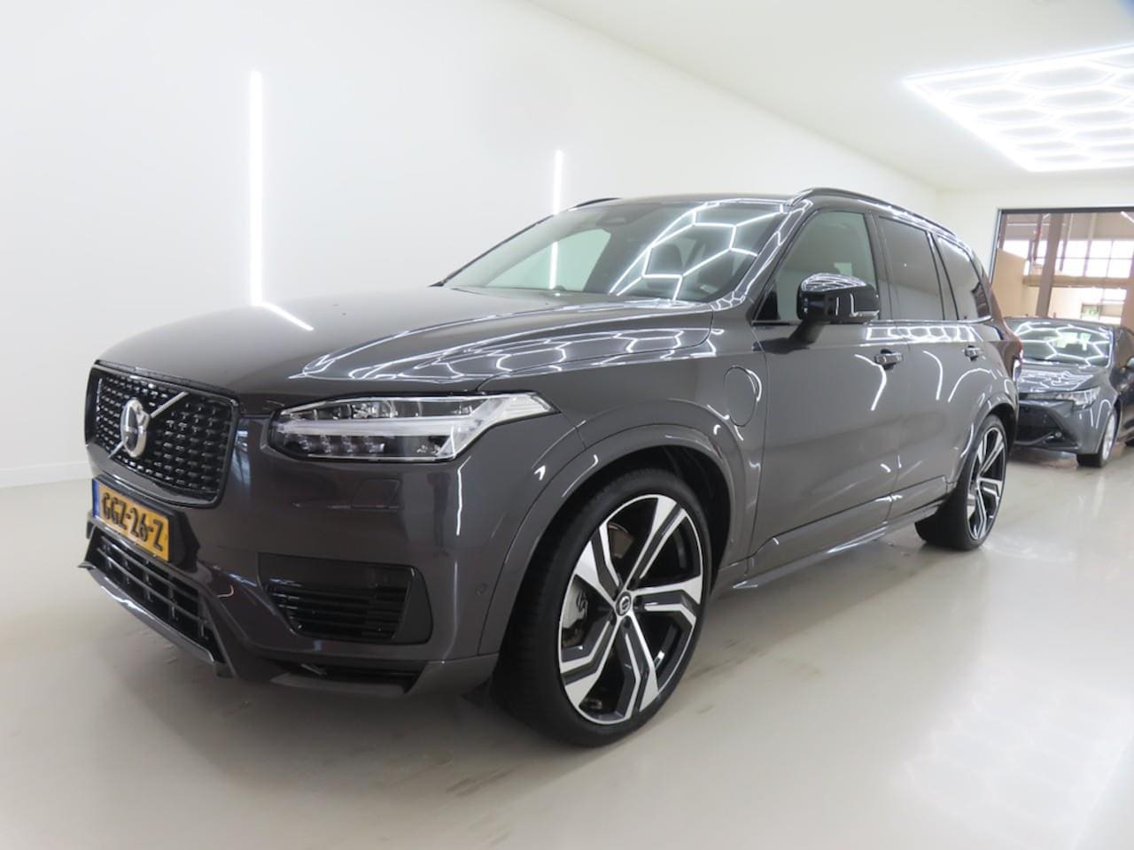 Volvo XC90 - T8 455PK Ultra Dark | Luchtvering | 360 | B&W Audio | Getint Glas | Trekhaak | 22'' - AutoWereld.nl