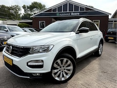 Volkswagen T-Roc - 1.5 TSI 150pk Style Business Camera, 17''Lmv, Stoelverwarming