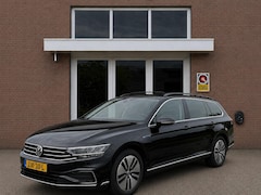 Volkswagen Passat Variant - 1.4 TSI PHEV GTE Business | Panoramadak | Digitaal Dash | Achteruitrijcamera | Adaptive Cr