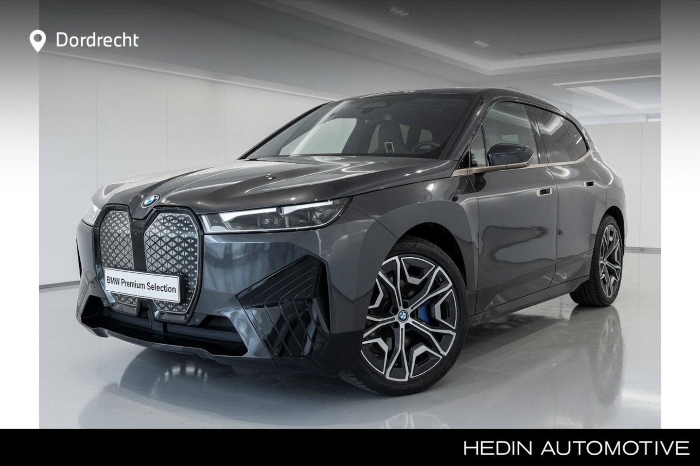 BMW iX - xDrive40 Executive 77 kWh | 22"| Pano Sky | Driv. Ass.Pro | Trekhaak | Sportpakket | Soft - AutoWereld.nl