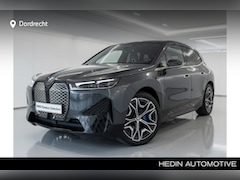 BMW iX - xDrive40 Executive 77 kWh | 22"| Pano Sky | Driv. Ass.Pro | Trekhaak | Sportpakket | Soft