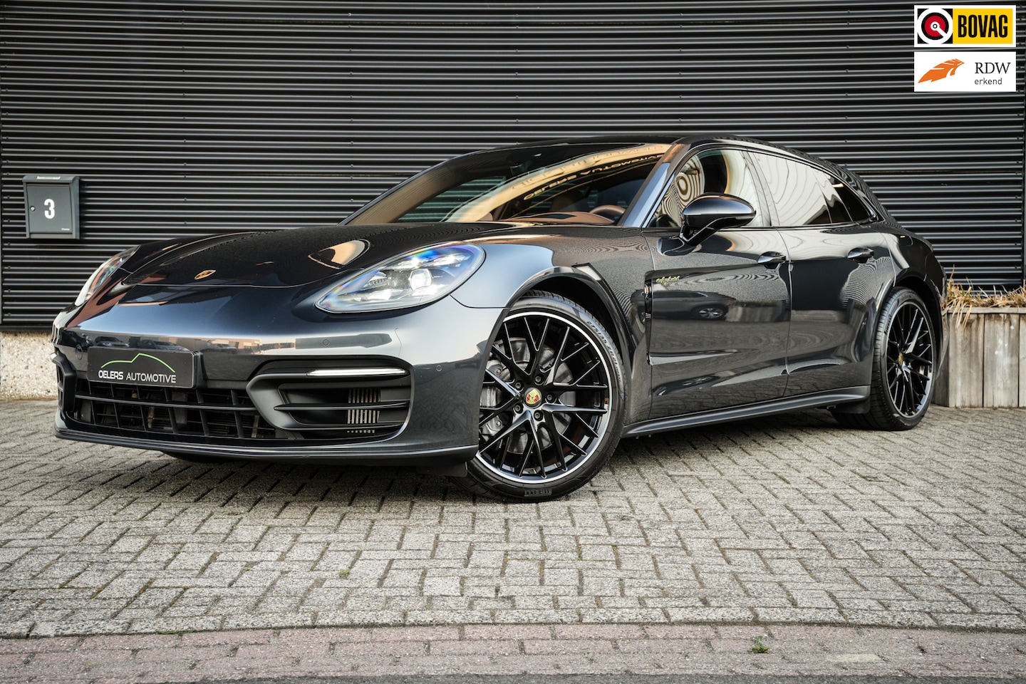 Porsche Panamera Sport Turismo - 2.9 4 E-Hybrid Facelift | Panoramadak | HUD | Stoelventilatie | Leder | PDLS | Apple CarPl - AutoWereld.nl