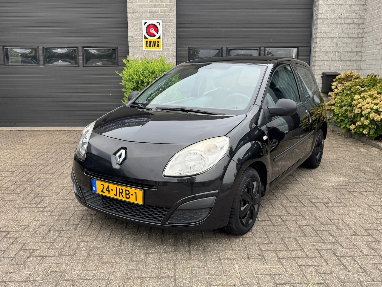 Renault Twingo - 1.2 Authentique *APK:14-08-2027* - AutoWereld.nl
