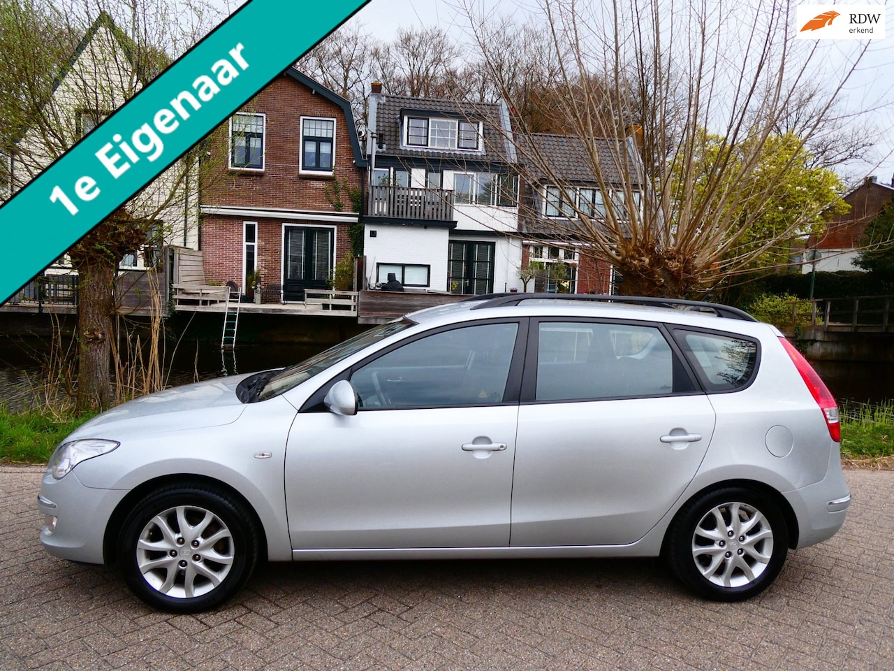 Hyundai i30 CW - 1.6i Dynamic 127pk Automaat 1e eig. Clima Trekhaak 1200kg. - AutoWereld.nl
