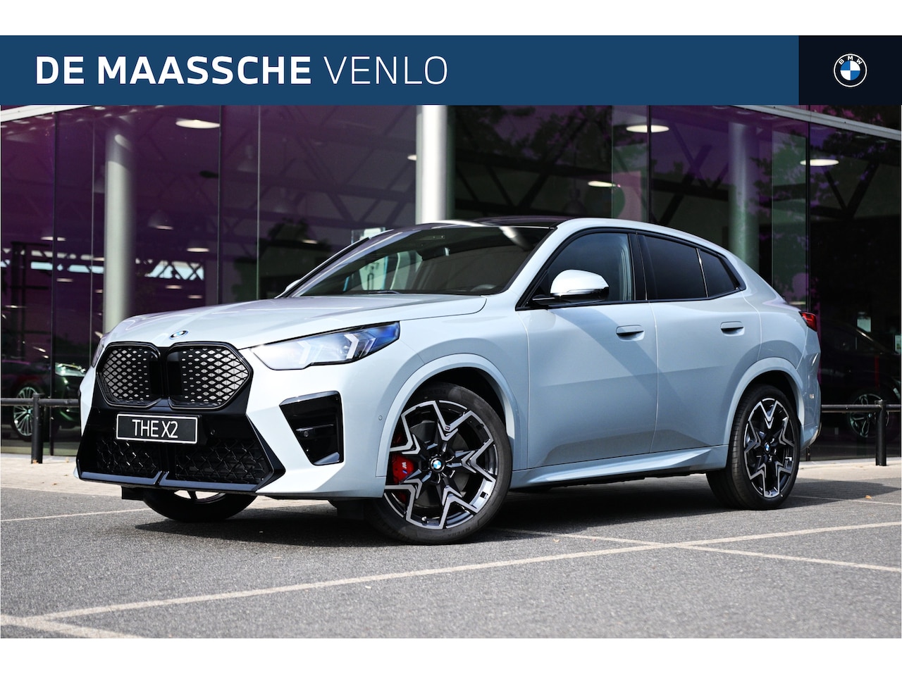 BMW iX2 - eDrive20 M Sport / Panoramadak / Trekhaak / M Sportstoelen / Parking Assistant Plus / Head - AutoWereld.nl