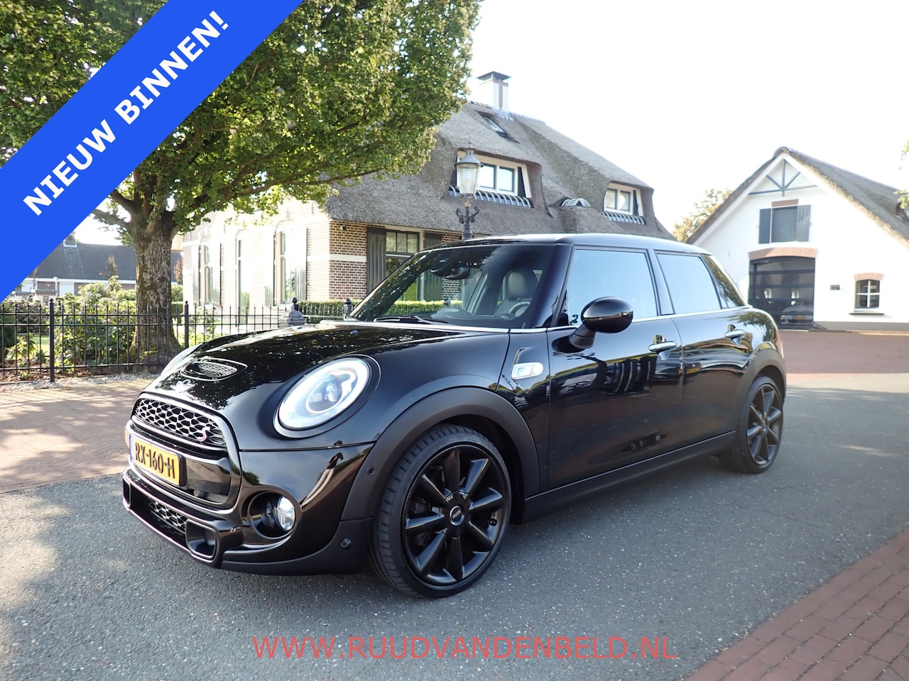 MINI 5-Deurs - 2.0 Cooper S Chili JCW-INTERIEUR / HEAD-UP / H&K - AutoWereld.nl