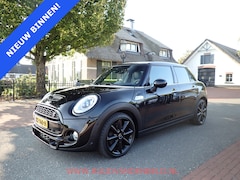 MINI 5-Deurs - 2.0 Cooper S Chili JCW-INTERIEUR / HEAD-UP / H&K