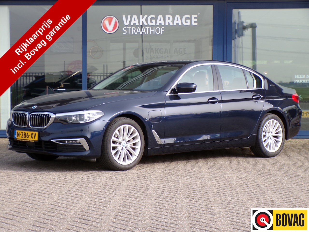 BMW 5-serie - 530e iPerformance High Executive 530e iPerformance High Executive, Leder / Sensoren + Camera  / Stoelverwarming / Full LED. - AutoWereld.nl