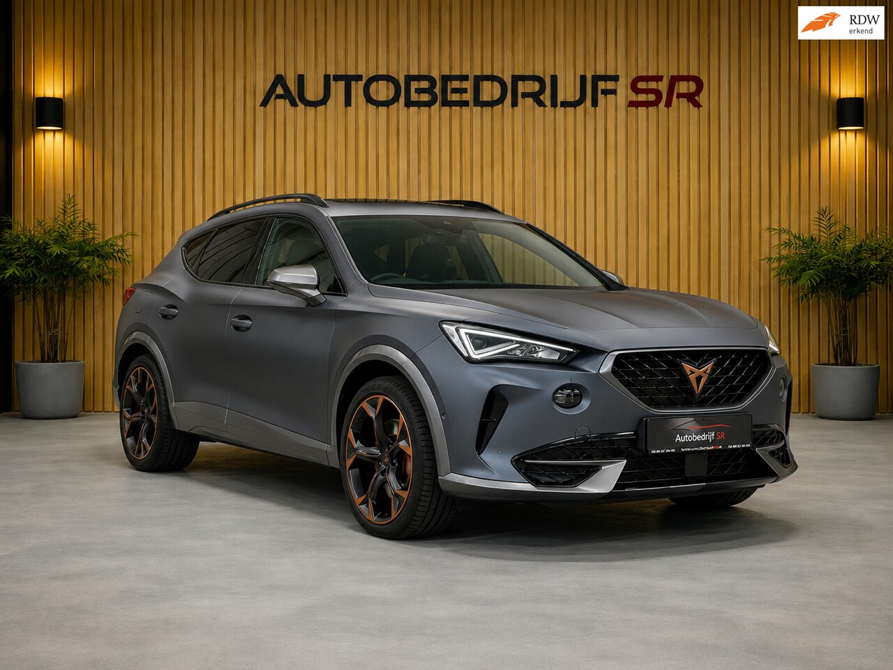 CUPRA Formentor - 1.4 e-Hybrid VZ Performance Pano! Elektrische Kofferbak! Sfeerverlichting! Stoelverwarming - AutoWereld.nl