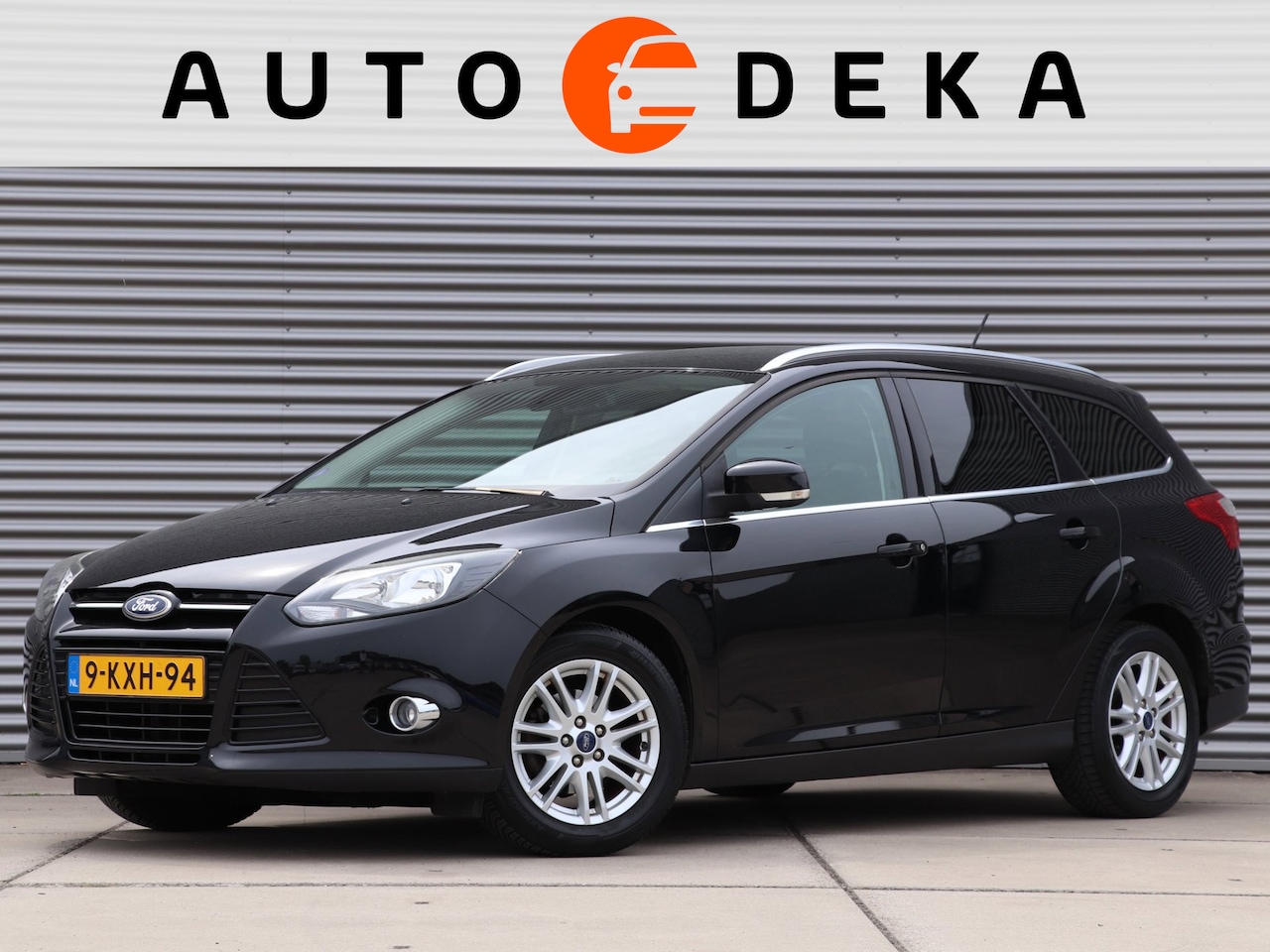 Ford Focus Wagon - 1.0 EcoBoost Titanium *Navigatie*Trekhaak*Parkeersens.* - AutoWereld.nl