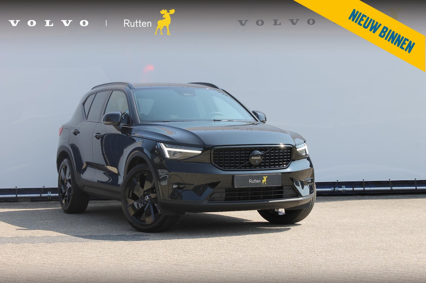 Volvo XC40 - 2.0 177PK Automaat Plus Black Edition 20" lichtmetalen velgen / Google infotainment / Stoe - AutoWereld.nl