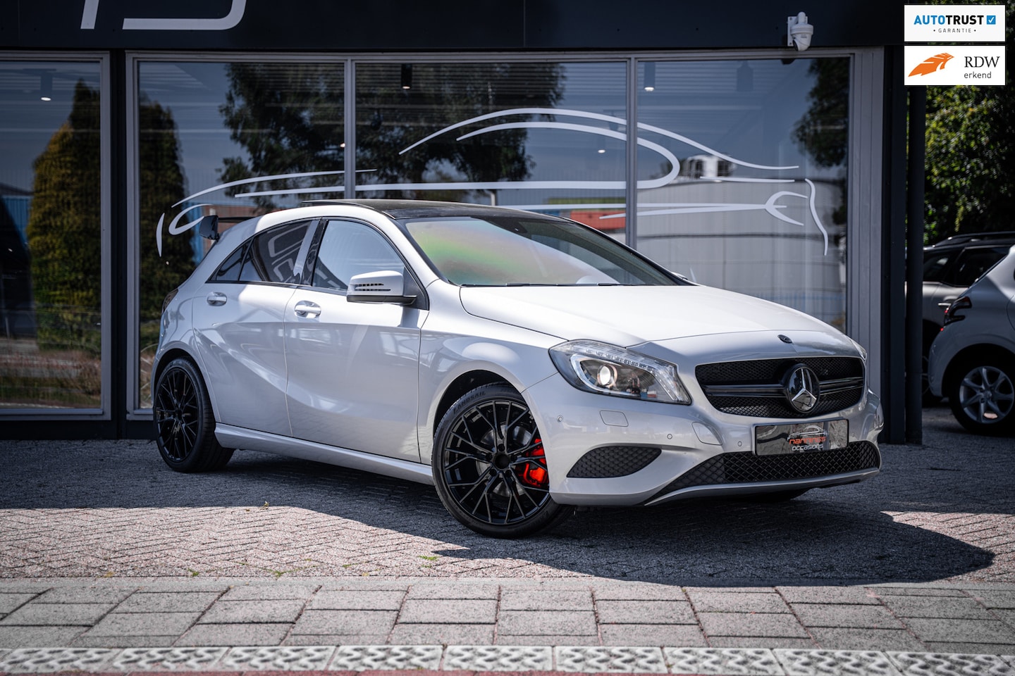 Mercedes-Benz A-klasse - 200 Prestige|ACC|Trekh|Stoelverw|Pano|Carplay|Airco|Xenon| - AutoWereld.nl